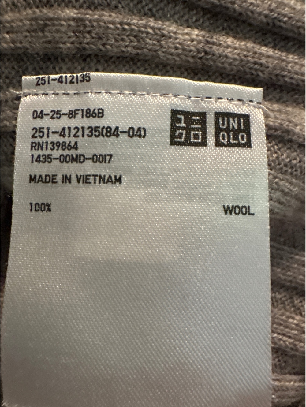 NWOT Uniqlo Women's Mock Neck Ribbed Knit Fitted Merino Wool Sweater - XL - Picture 3 of 5